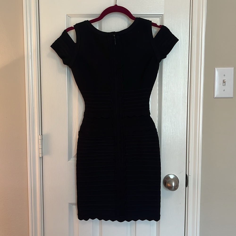Herve Leger Lotus Cold Shoulder Scallop Hem Bandage Dress - Picture 6 of 14